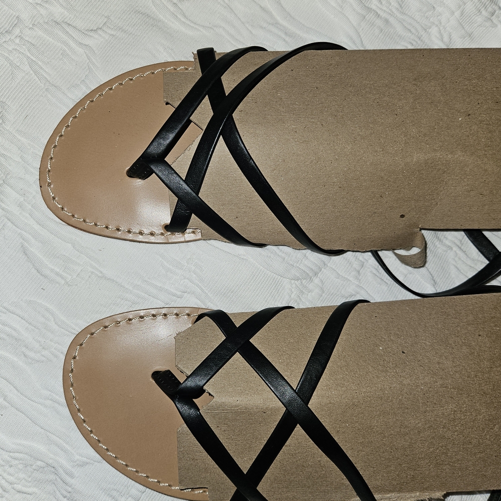 Steve Madden Black Strappy Sandals - Picture 3 of 5